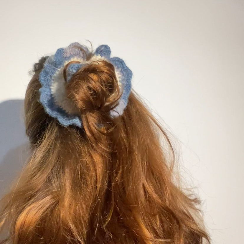 Scrunchie - Coloured Scalloped Edge