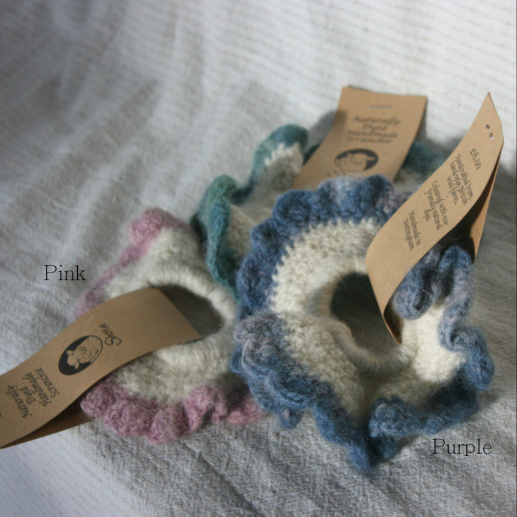 Scrunchie - Coloured Scalloped Edge